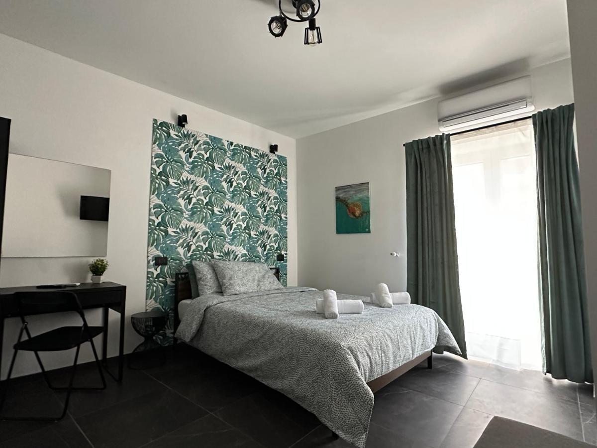 Olinad Rooms Castelbuono  Eksteriør billede
