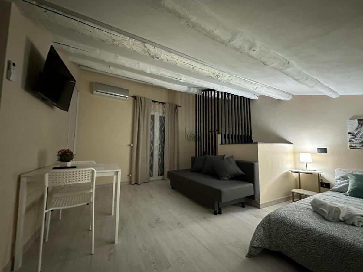 Olinad Rooms Castelbuono  Eksteriør billede