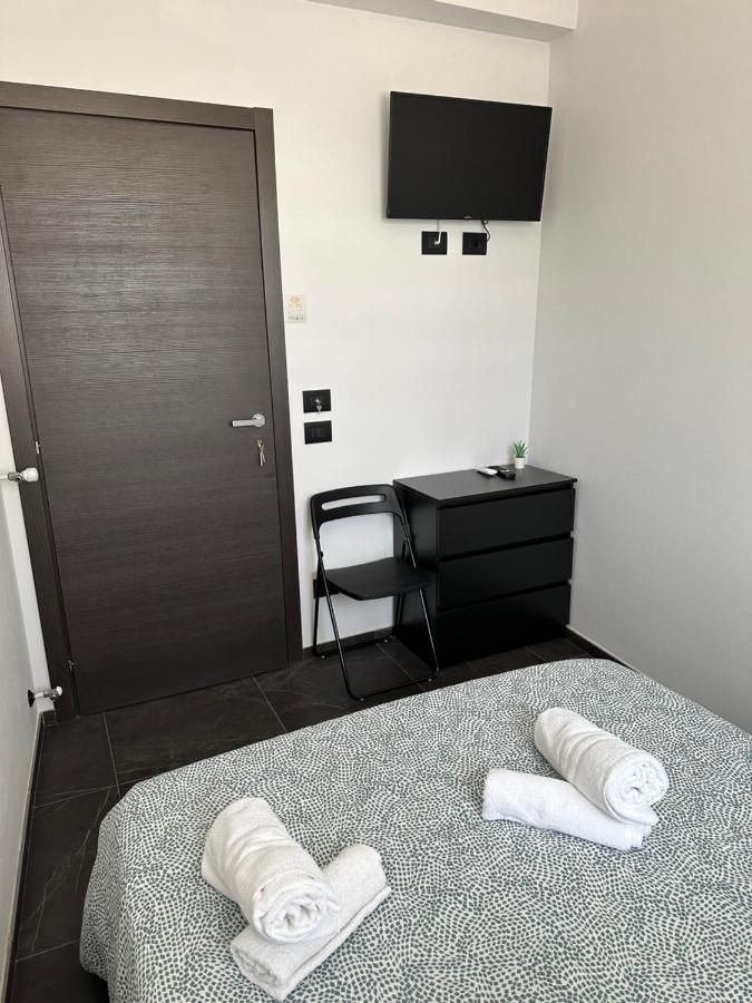 Olinad Rooms Castelbuono  Eksteriør billede