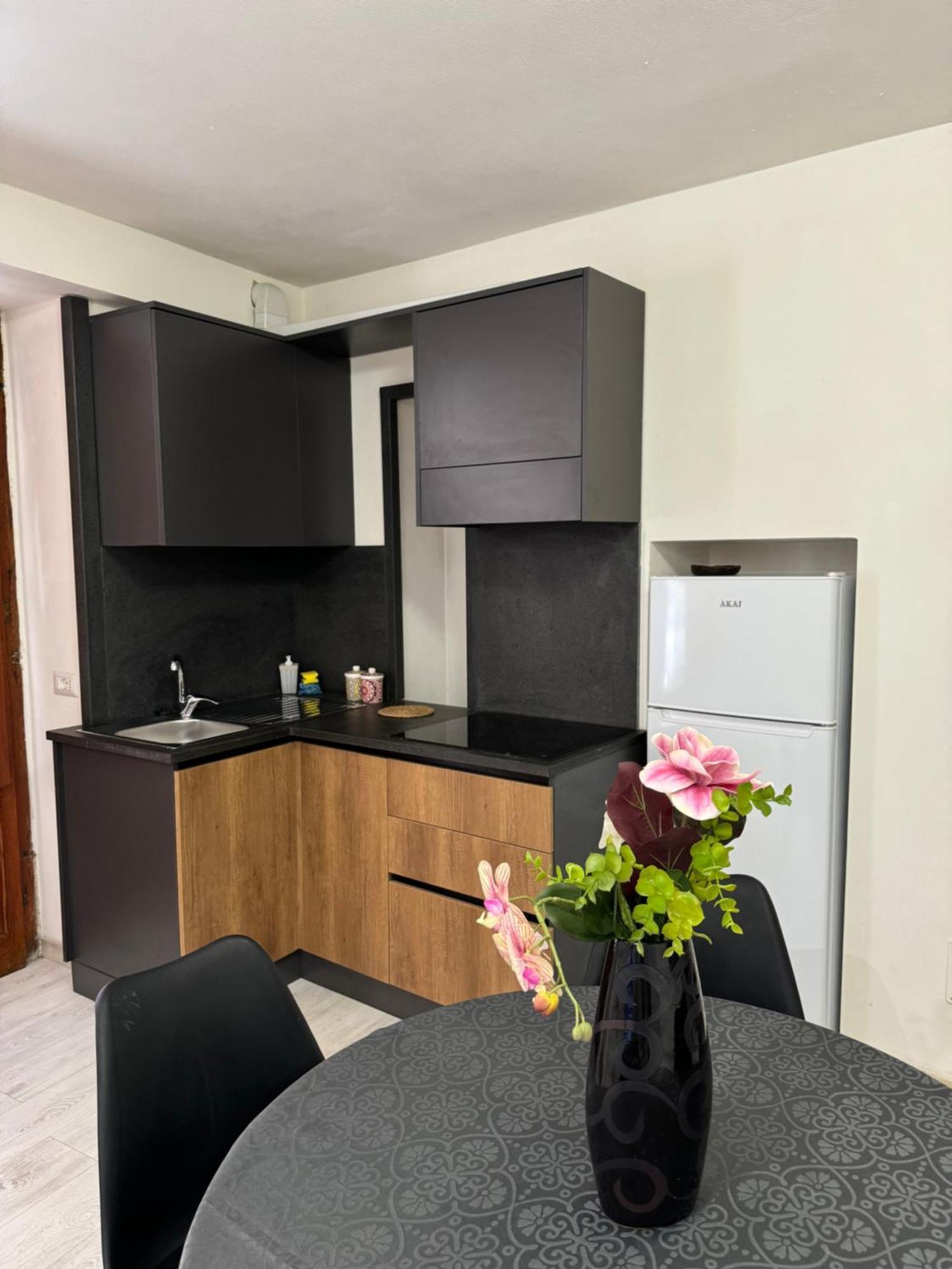 Olinad Rooms Castelbuono  Eksteriør billede